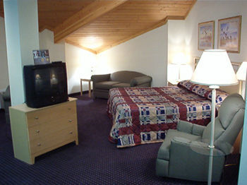 Ameristay Inn & Suites Waverly Buitenkant foto